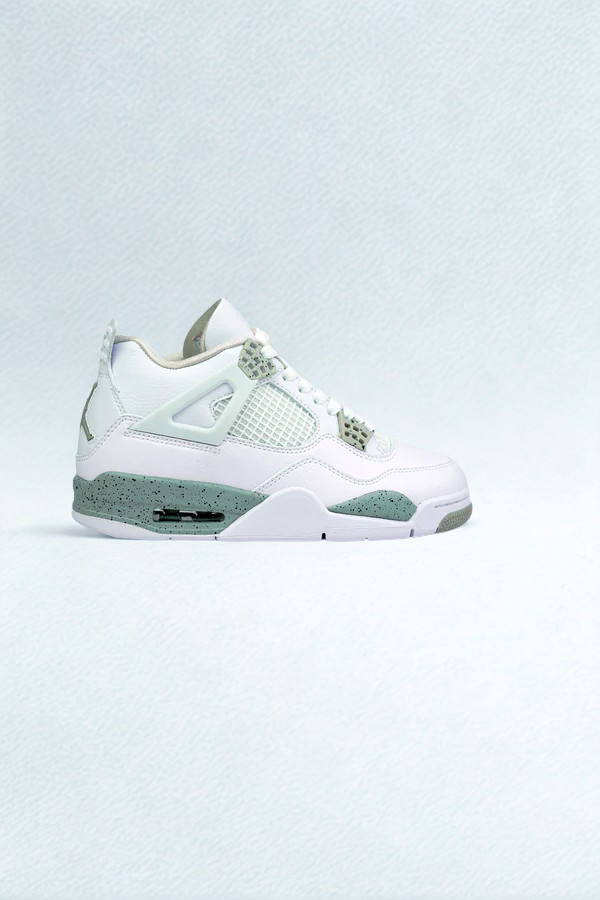 Air Jordan 4 Retro “Seafoam”