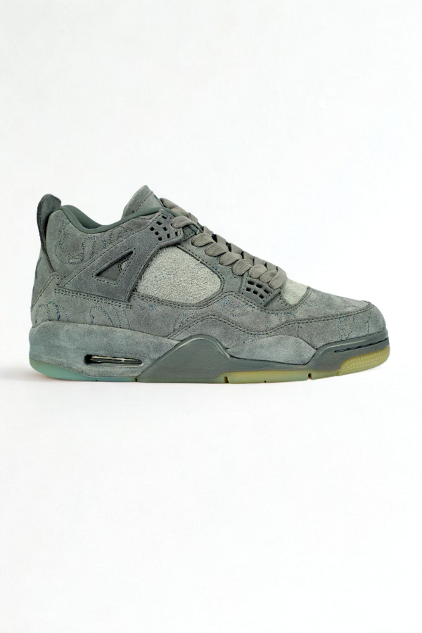 Air Jordan 4 Retro x KAWS “Cool Grey”
