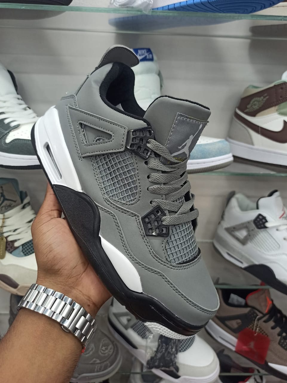 JORDAN 4
