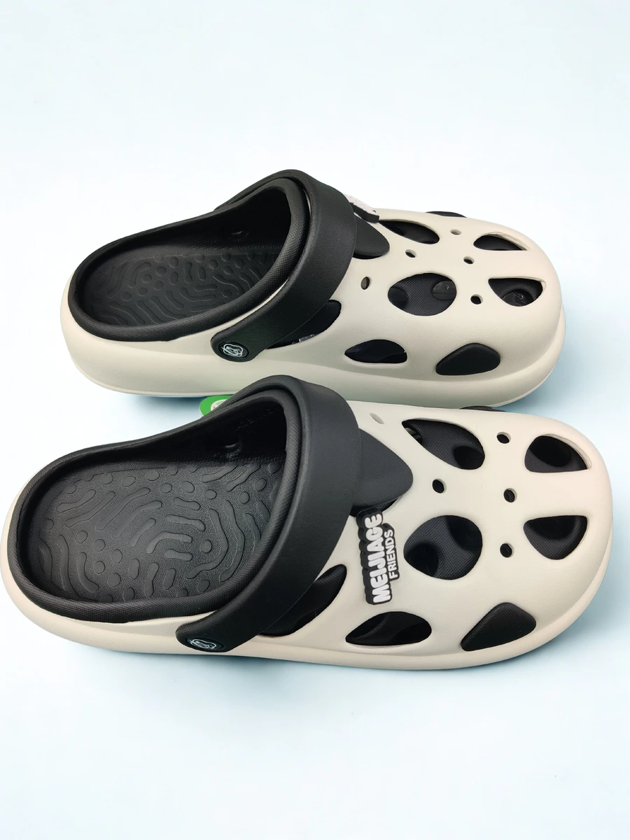 Meijiage Friends Crocs – Brown & Cream