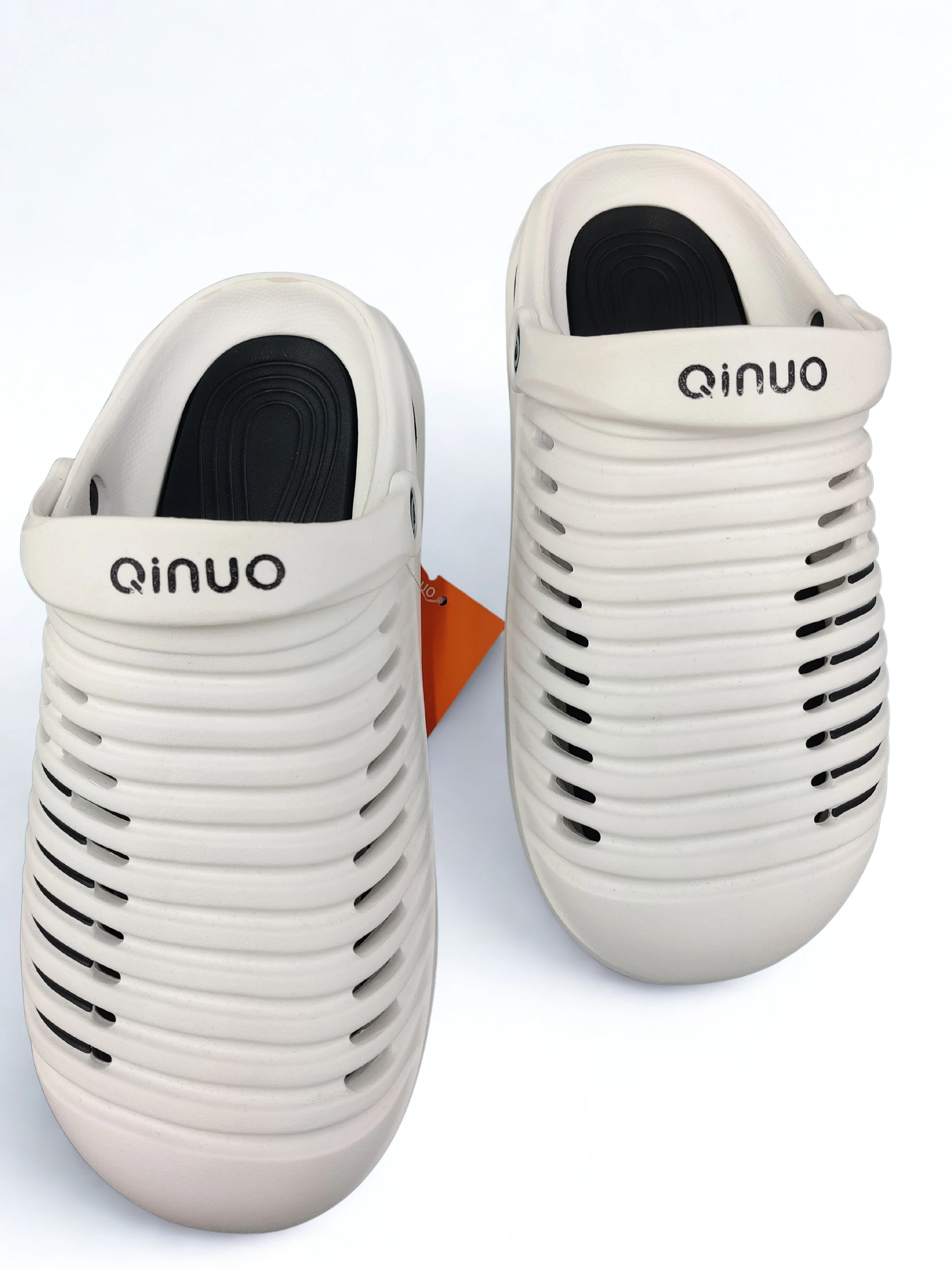 Qinuo Comfort Clogs –White