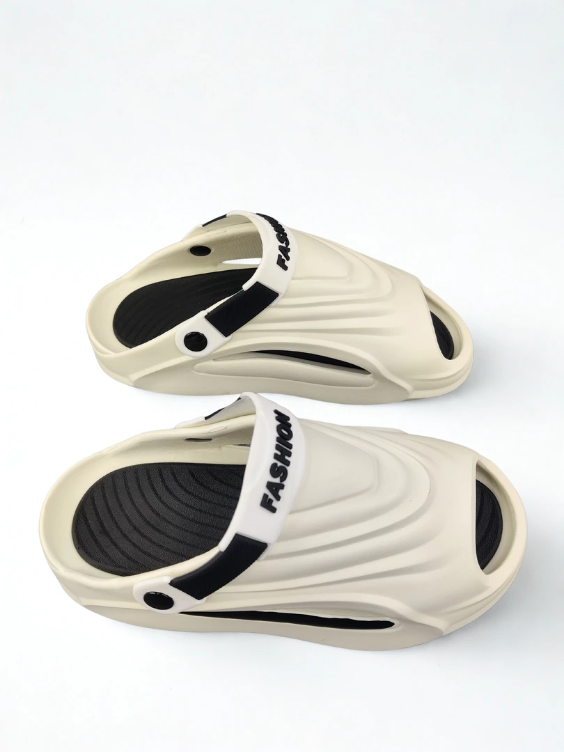 Fashion Crocs Black with Cream Strap